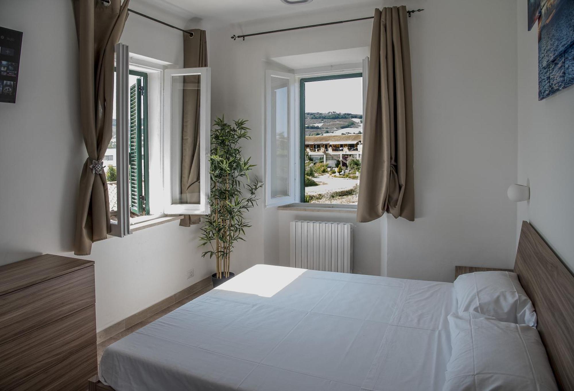 Queen Appartamenti E Camere Campofilone Exterior foto
